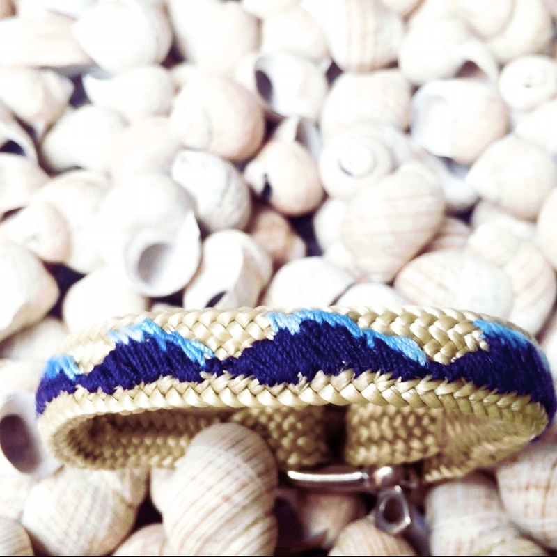 bracelet vagues broderie